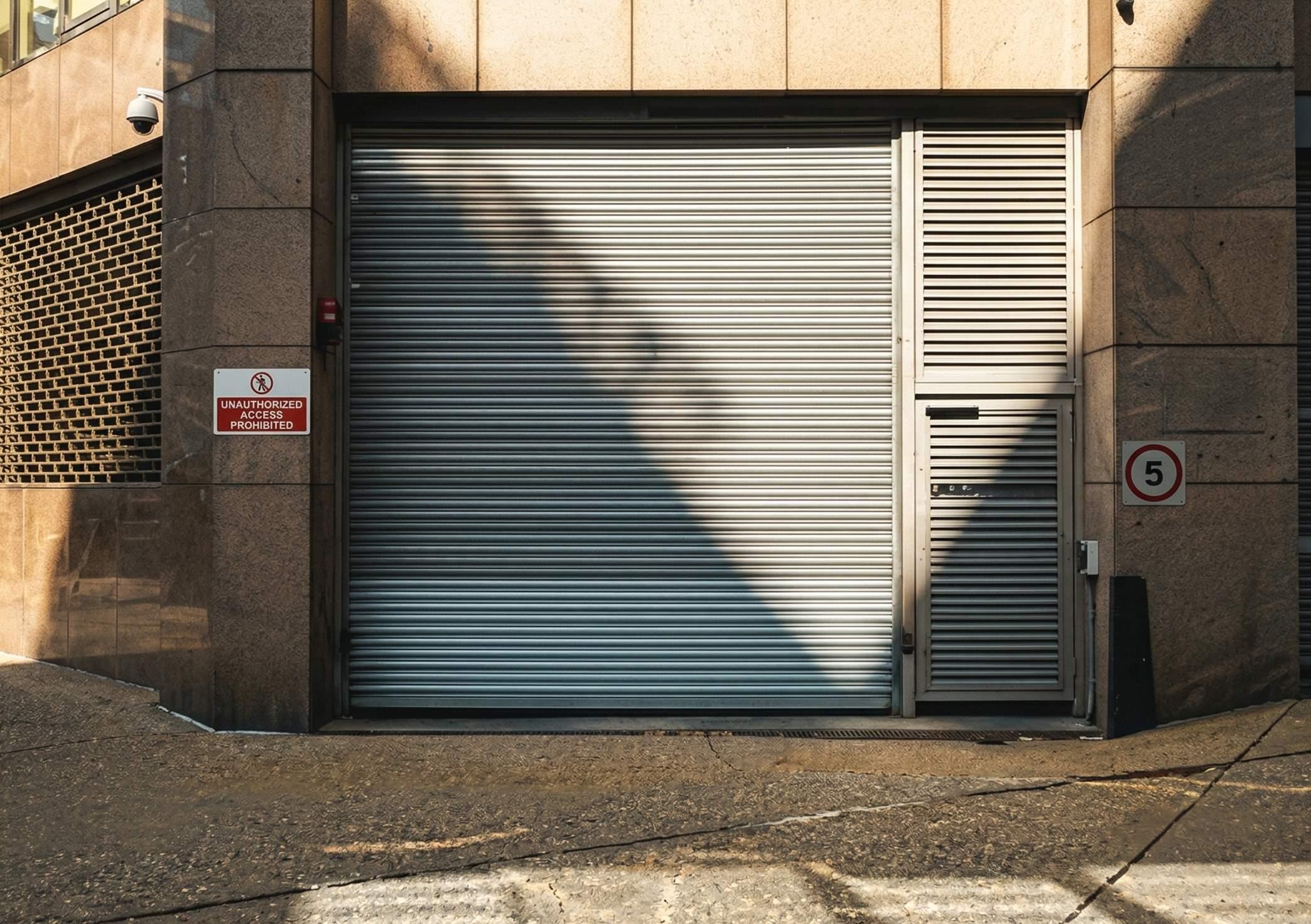 Shutter with Gate - view 2